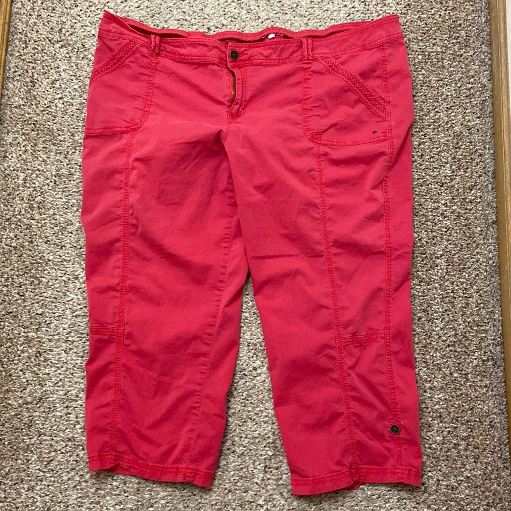 Maurices size 24 capris